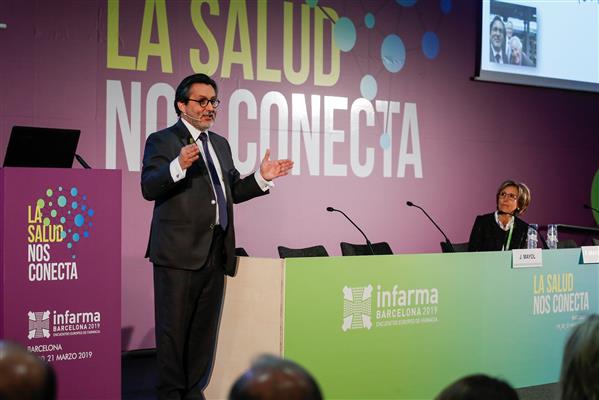 Dr. Julio Mayol: “Los farmacéuticos pueden funcionar como sensores inteligentes para conseguir una mejor adherencia a los medicamentos”