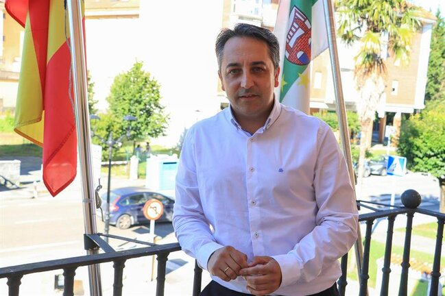VISITA ALCALDE DEL MUNICIPIO