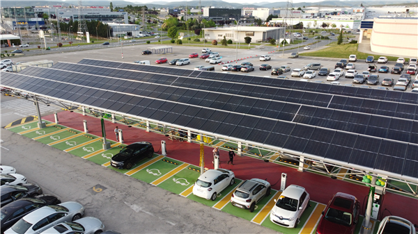 Etecnic inaugura 32 nuevos puntos de recarga en La Morea, Navarra